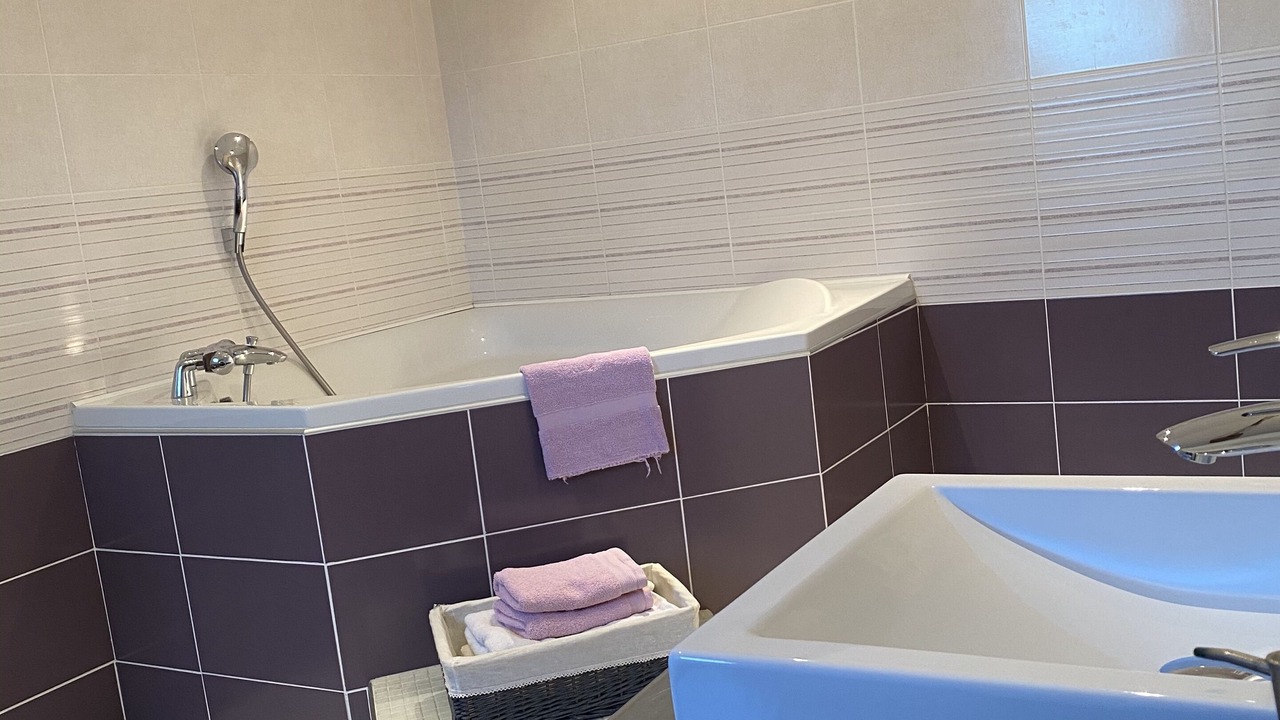Photo of Bathroom in Taden