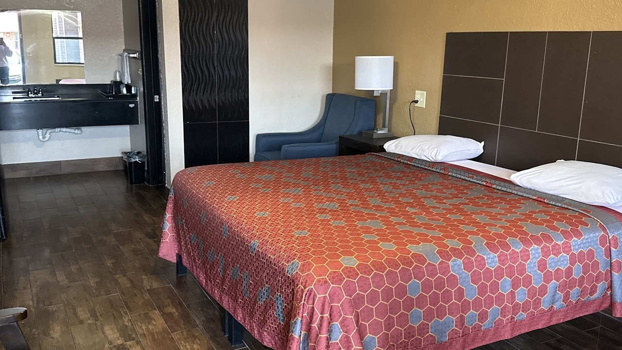 Photo of Bedroom in Greater Fondren Southwest