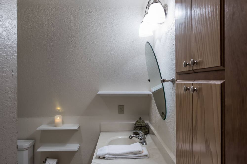 Photo of Bathroom in Alto