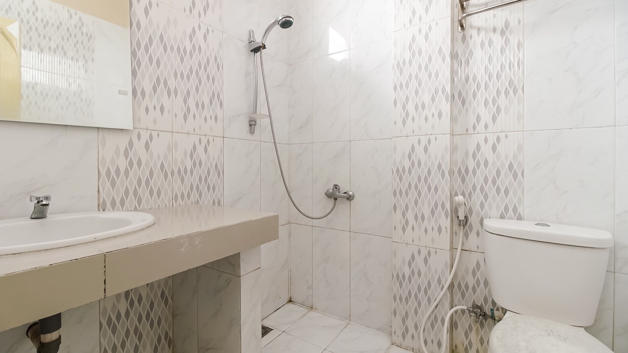 Photo of Bathroom in Merek