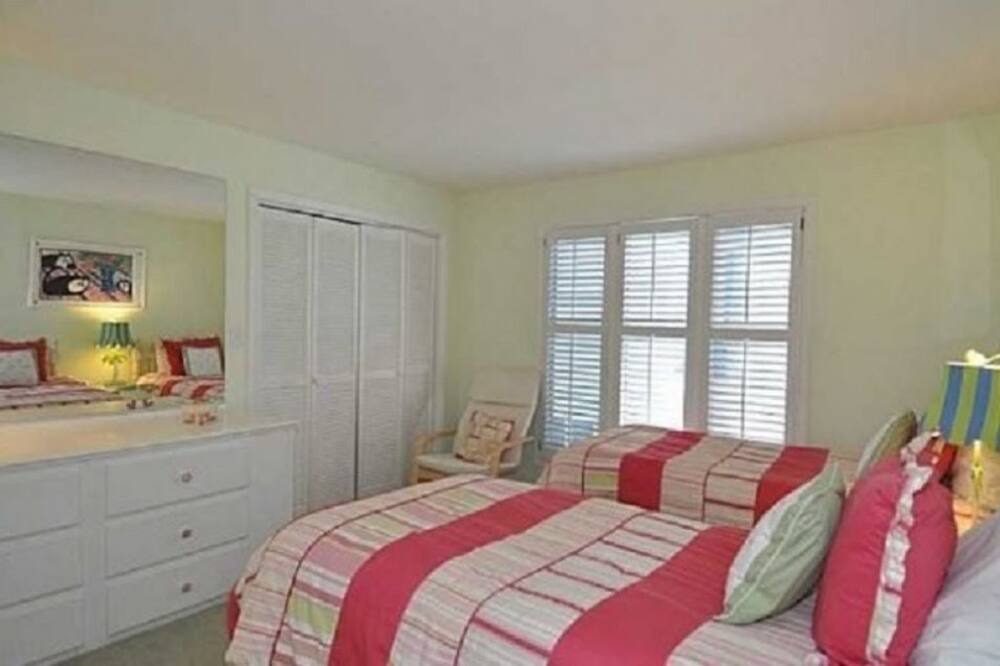 Photo of Bedroom in Northeast Virginia Beach