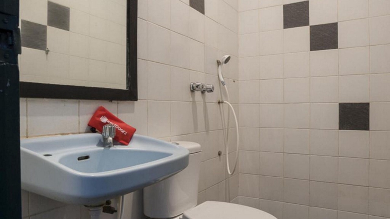 Photo of Bathroom in Chinatown