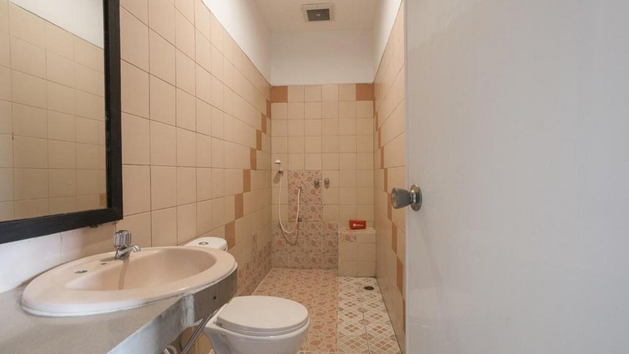Photo of Bathroom in Chinatown