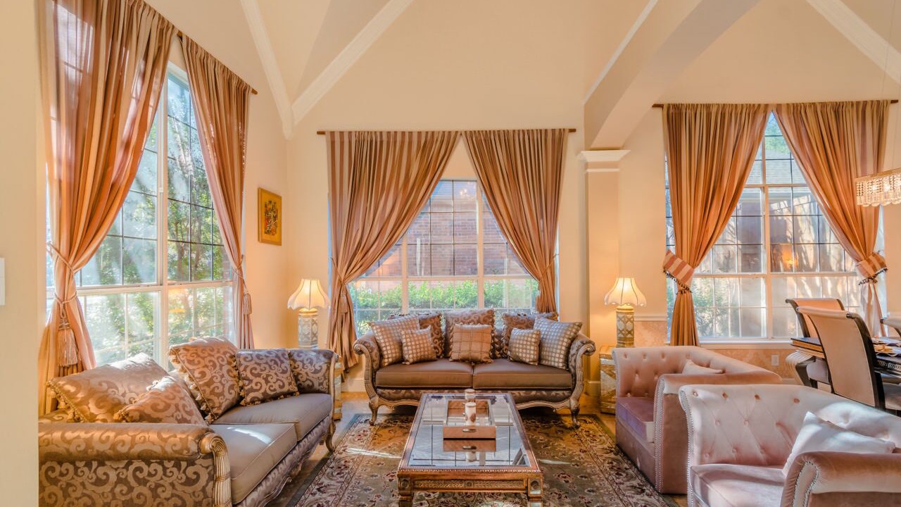 Photo of Livingroom in Far North Dallas