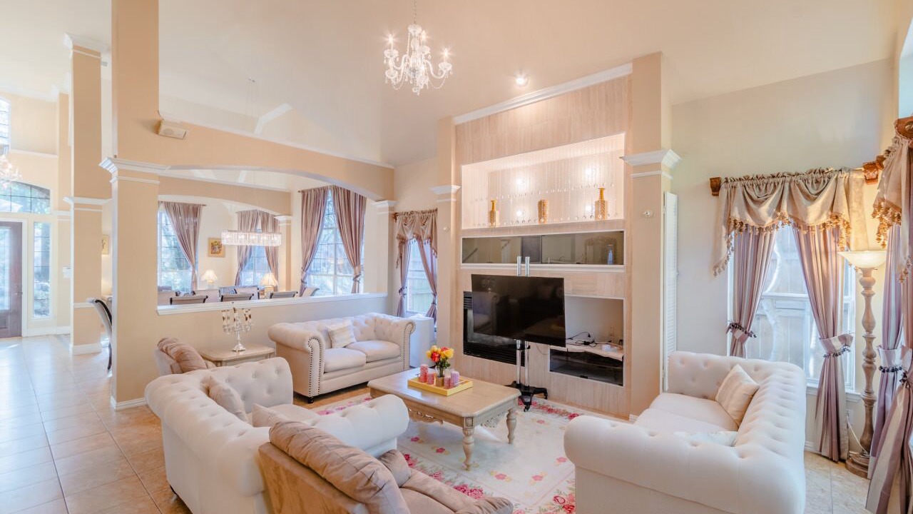 Photo of Livingroom in Far North Dallas