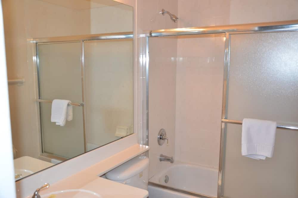 Photo of Bathroom in Highlands Reserve