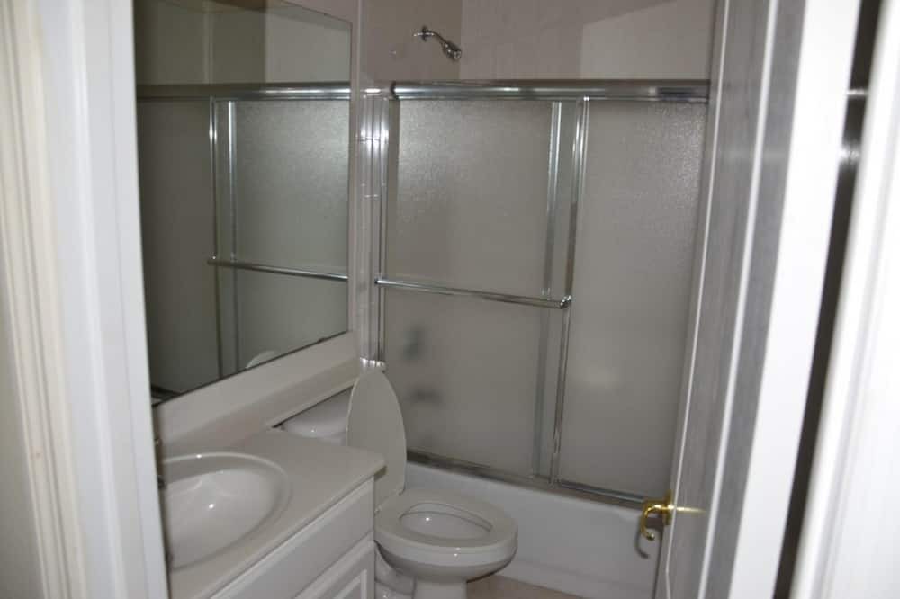Photo of Bathroom in Highlands Reserve