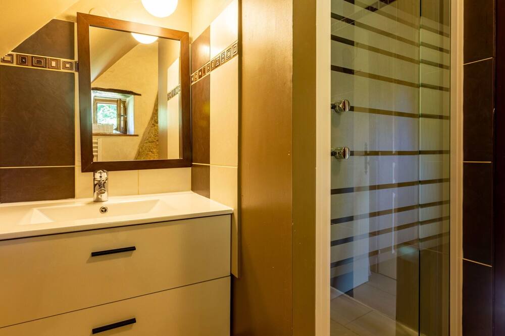 Photo of Bathroom in Coudeville-sur-Mer