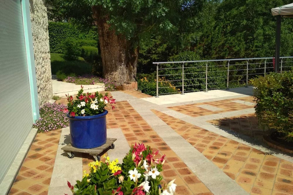 Photo of Others in Montcabrier