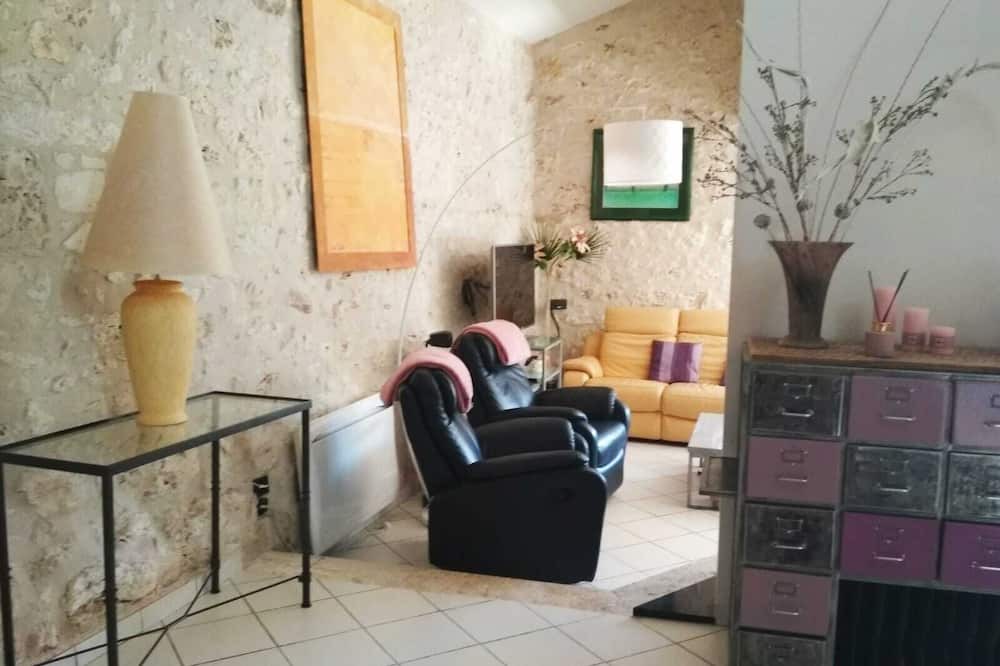 Photo of Livingroom in Montcabrier
