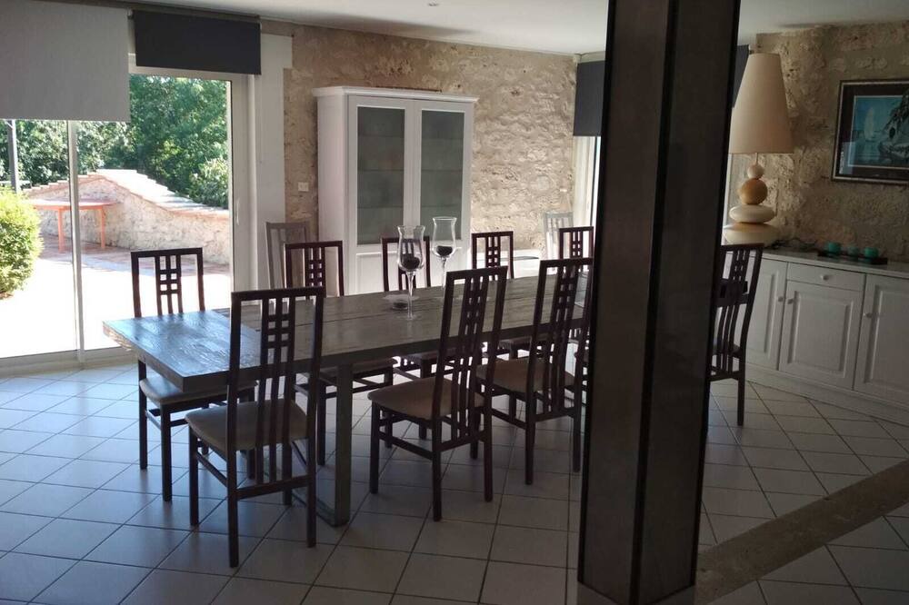 Photo of Kitchen in Montcabrier