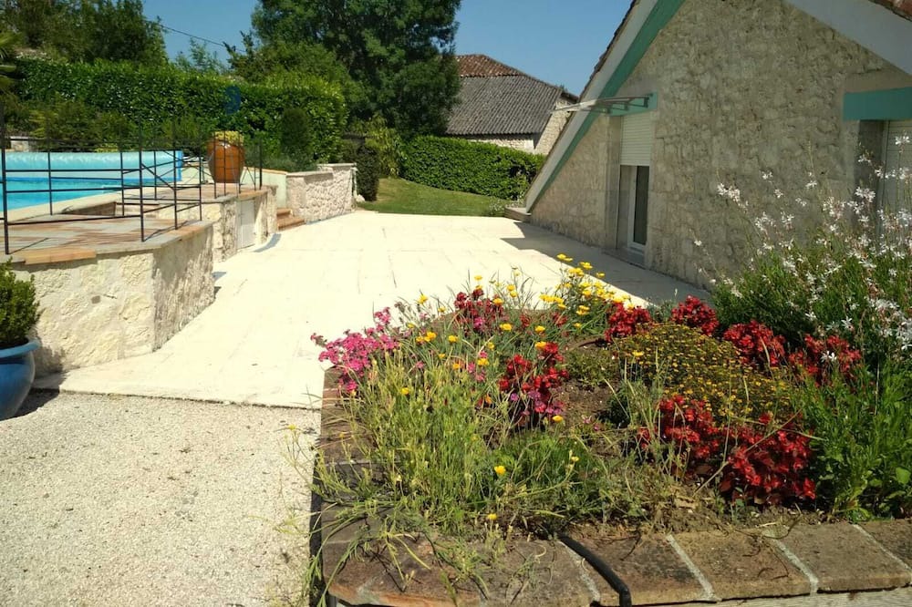 Photo of Outdoor in Montcabrier