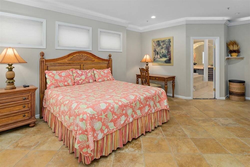 Photo of Bedroom in Heron Harbour Isle