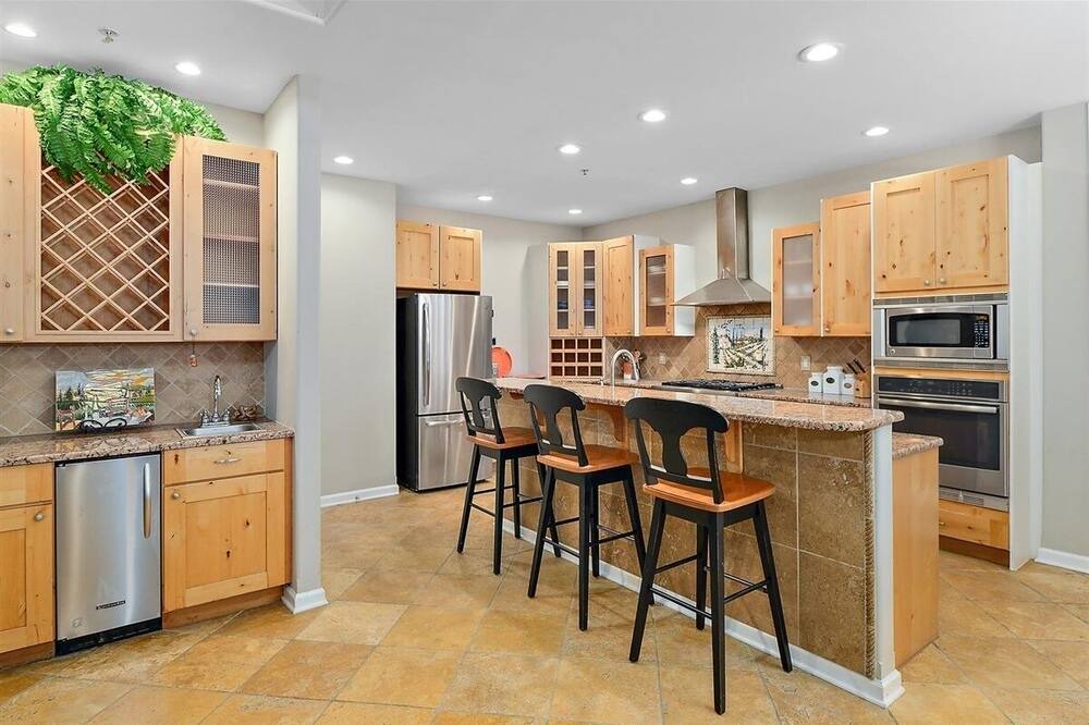 Photo of Kitchen in Heron Harbour Isle