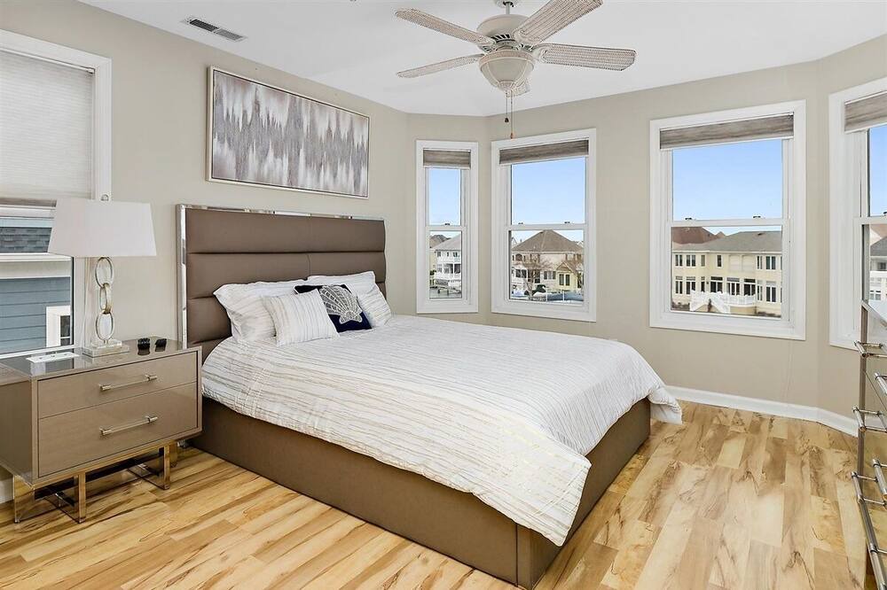 Photo of Bedroom in Heron Harbour Isle