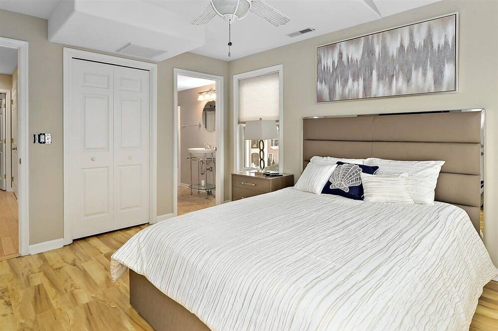 Photo of Bedroom in Heron Harbour Isle