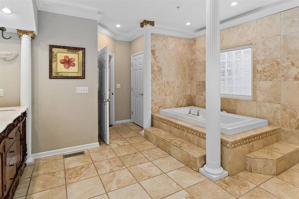 Photo of Bedroom in Heron Harbour Isle