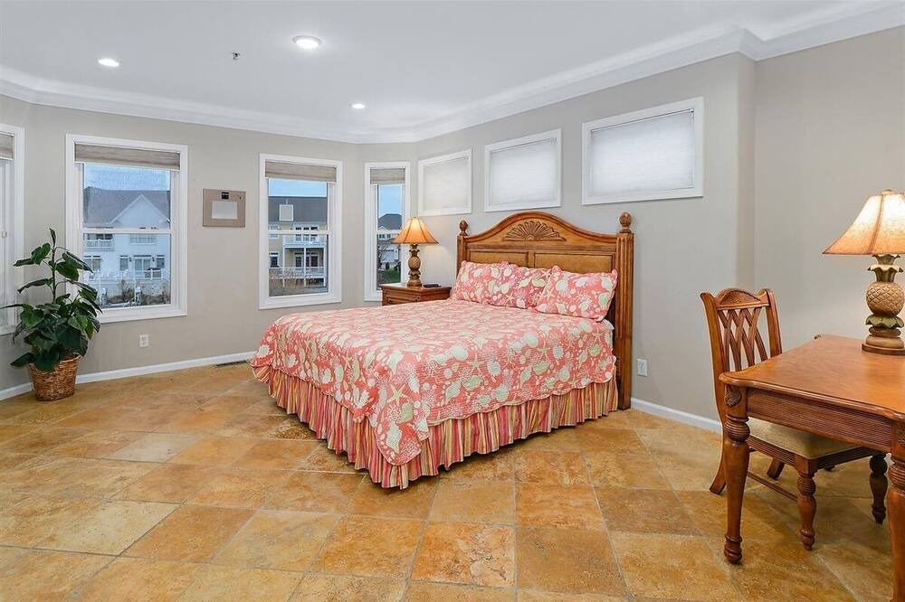 Photo of Bedroom in Heron Harbour Isle