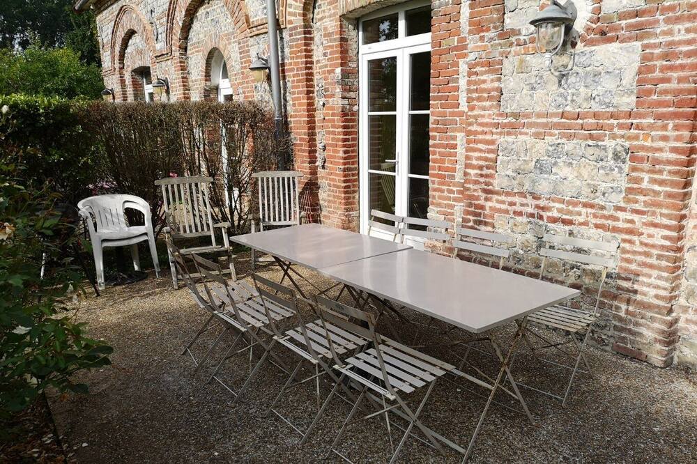 Photo of Patio Balcony in Manneville-es-Plains