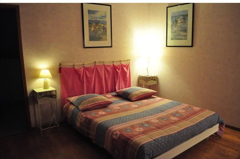 Photo of Bedroom in Manneville-es-Plains