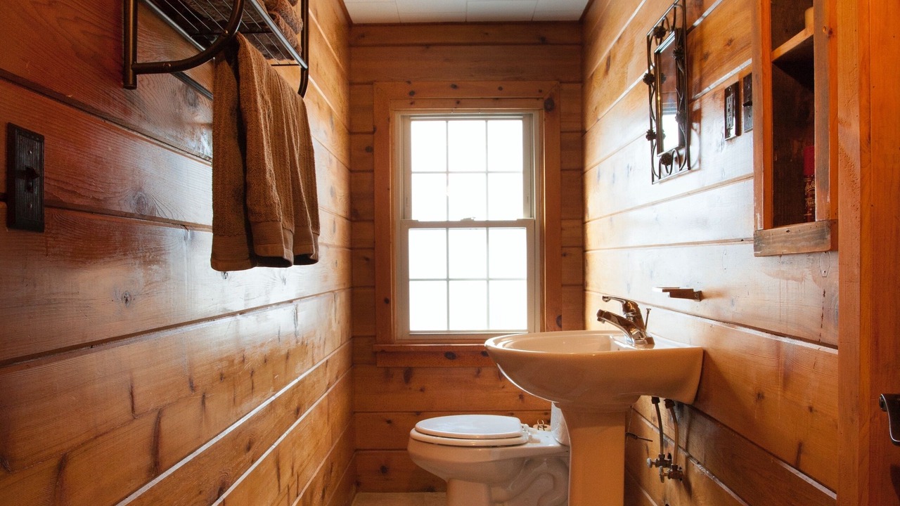 Photo of Bathroom in Grayling