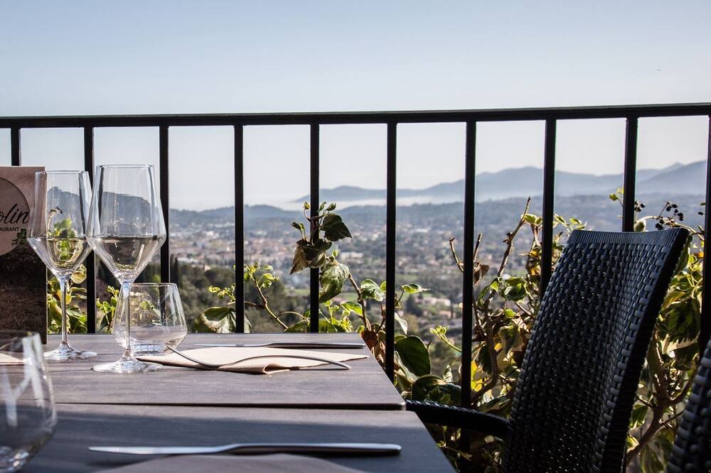 Photo of Patio Balcony in Le Plan-de-Grasse