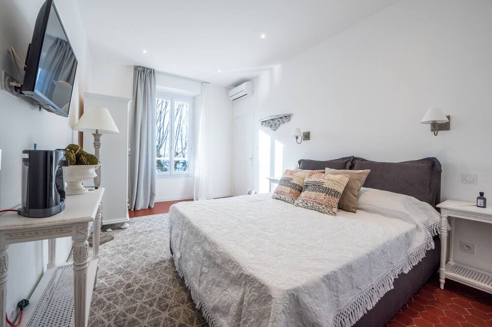 Photo of Bedroom in Le Plan-de-Grasse