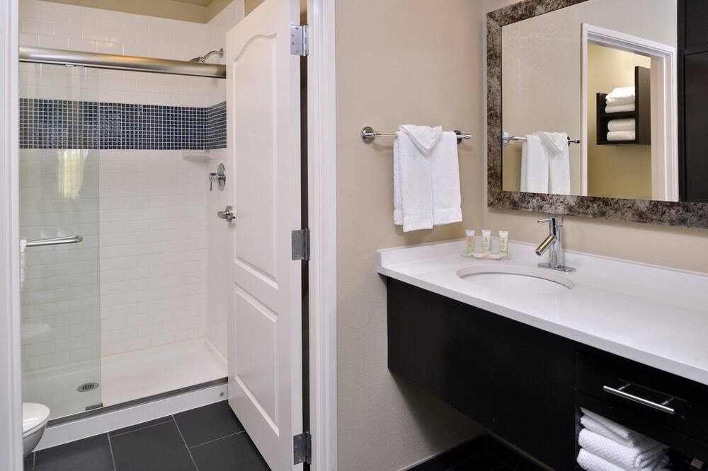 Photo of Bathroom in Hollywood Park