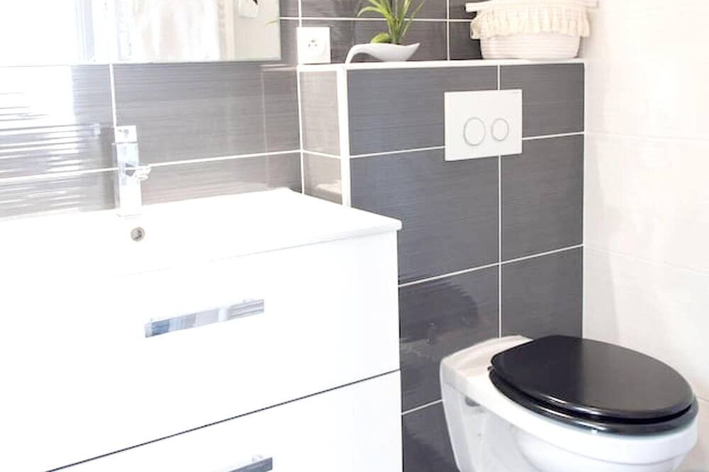 Photo of Bathroom in Lunel
