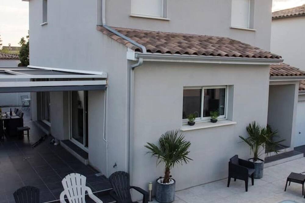 Photo of Outdoor in Lunel