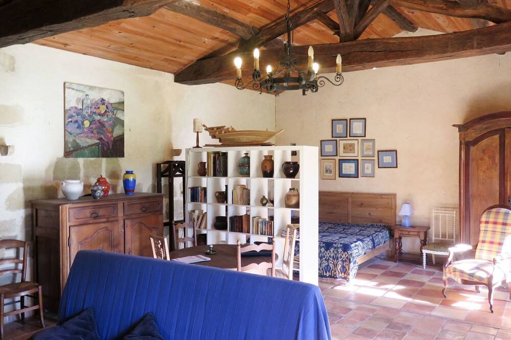 Photo of Bedroom in Labretonie