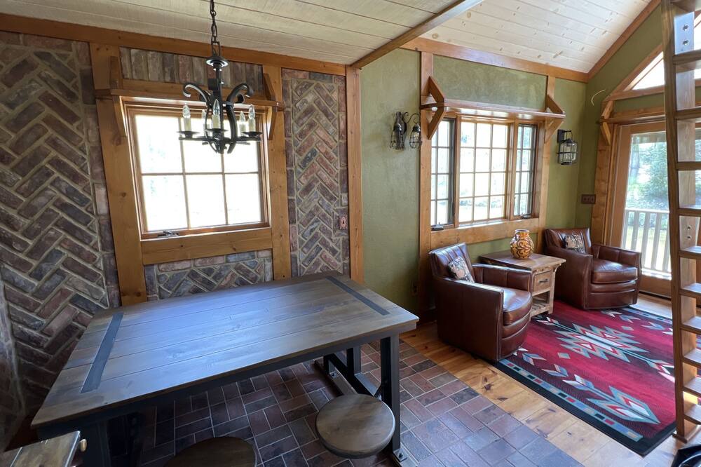 Photo of Livingroom in Rutherfordton