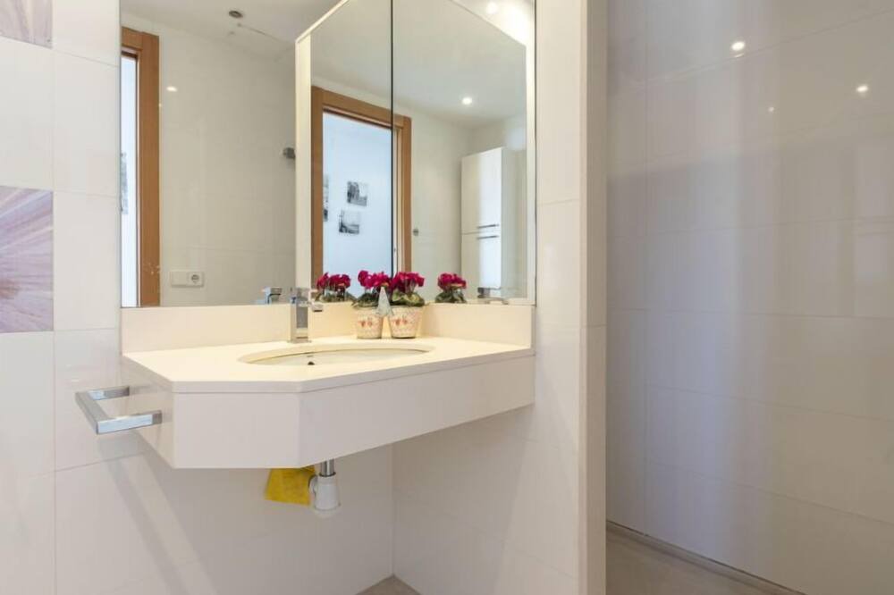 Photo of Bathroom in Torredembarra
