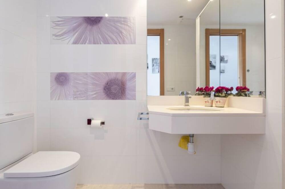 Photo of Bathroom in Torredembarra