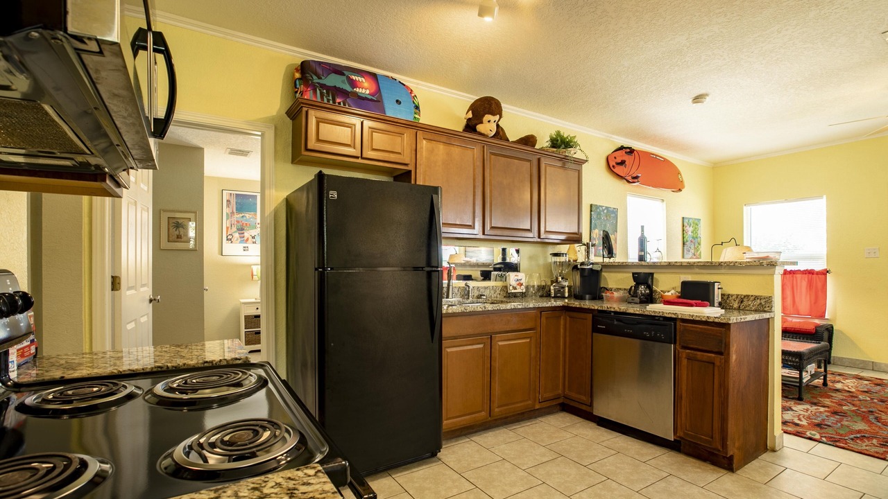 Photo of Kitchen in Northwest Los Angeles Heights
