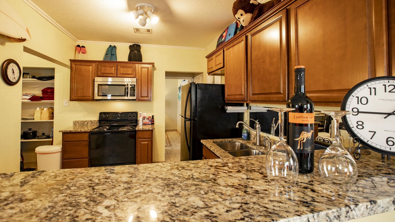 Photo of Kitchen in Northwest Los Angeles Heights