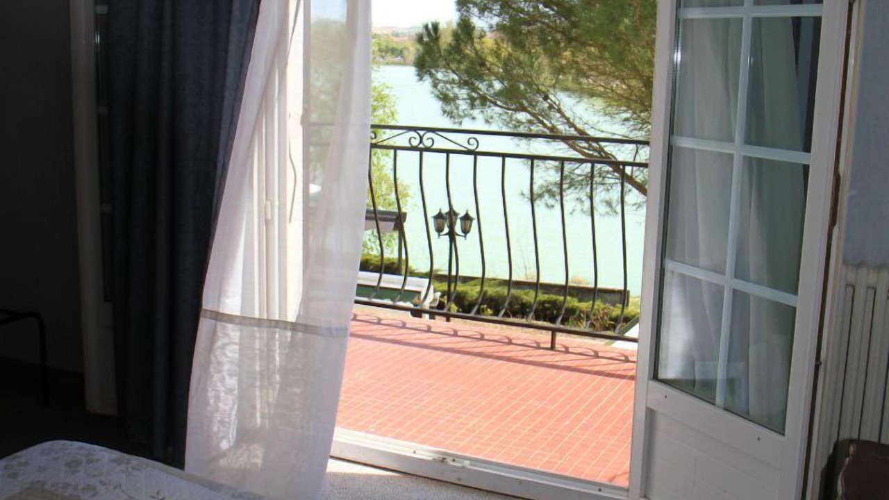 Photo of Bedroom in L'Isle-Jourdain