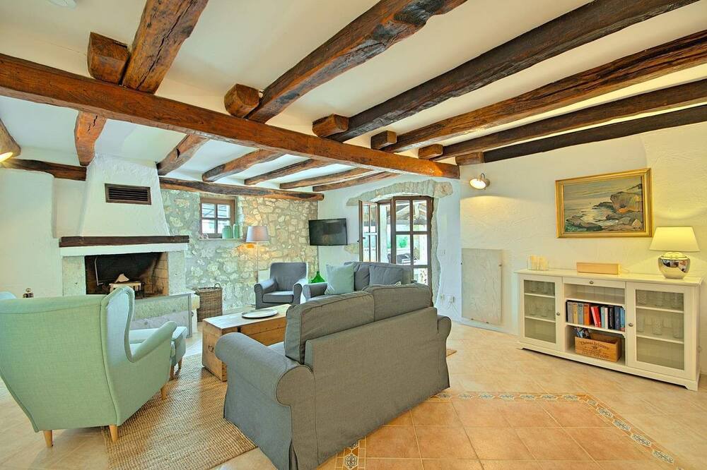 Photo of Livingroom in Musalez