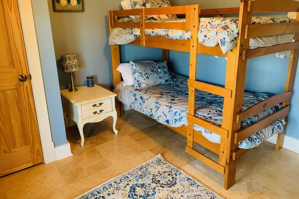 Photo of Bedroom in Chestnut Springs
