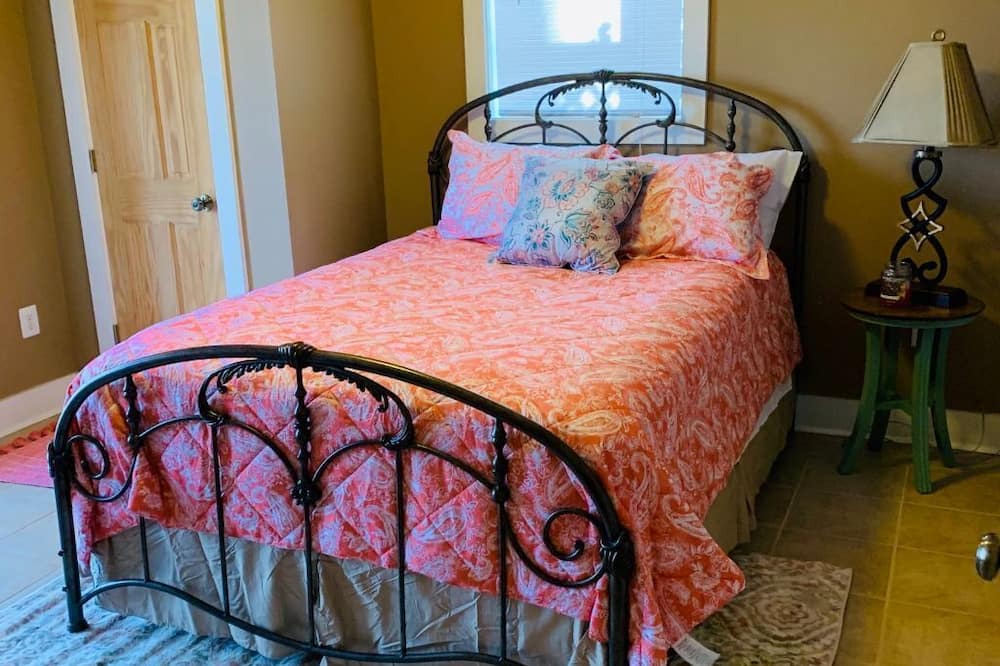 Photo of Bedroom in Chestnut Springs
