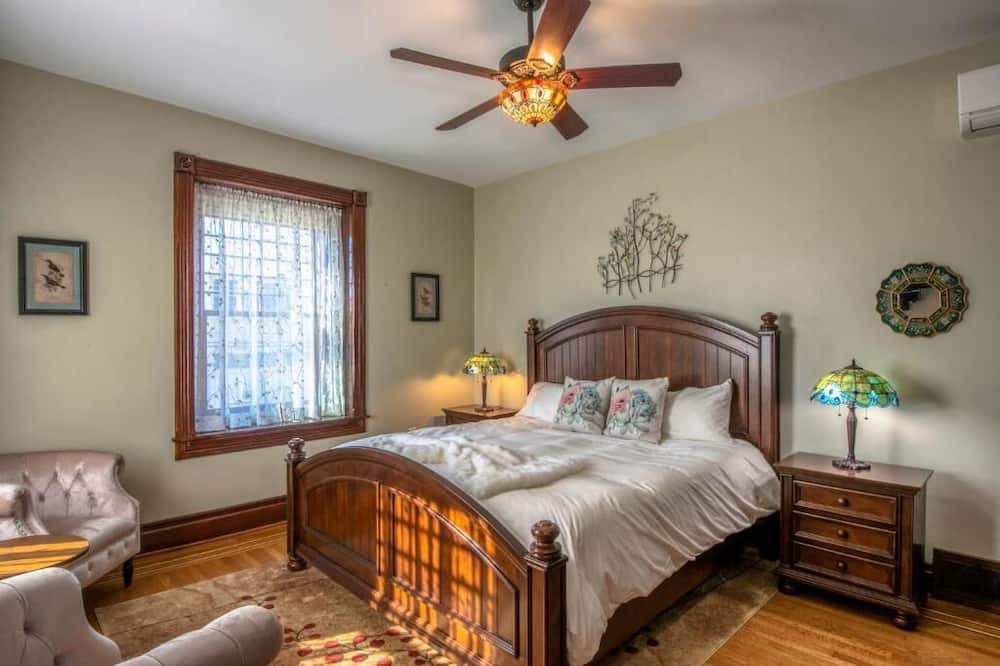 Photo of Bedroom in Conshohocken