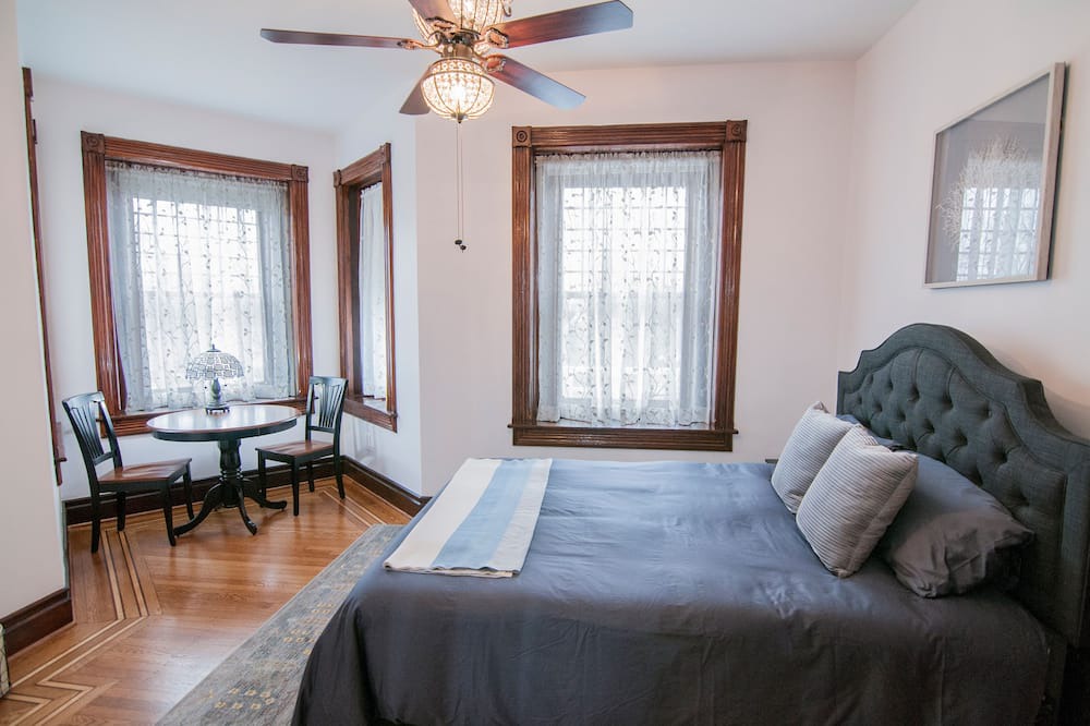 Photo of Bedroom in Conshohocken