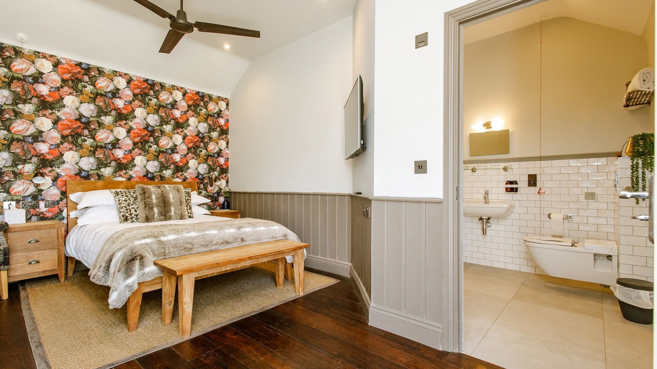 Photo of Bathroom in Toddington