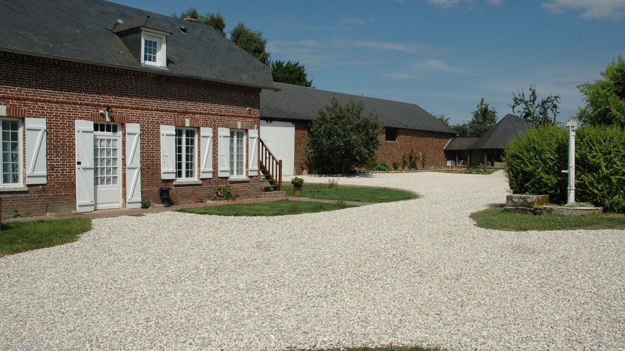 Photo of Outdoor in Nojeon-en-Vexin