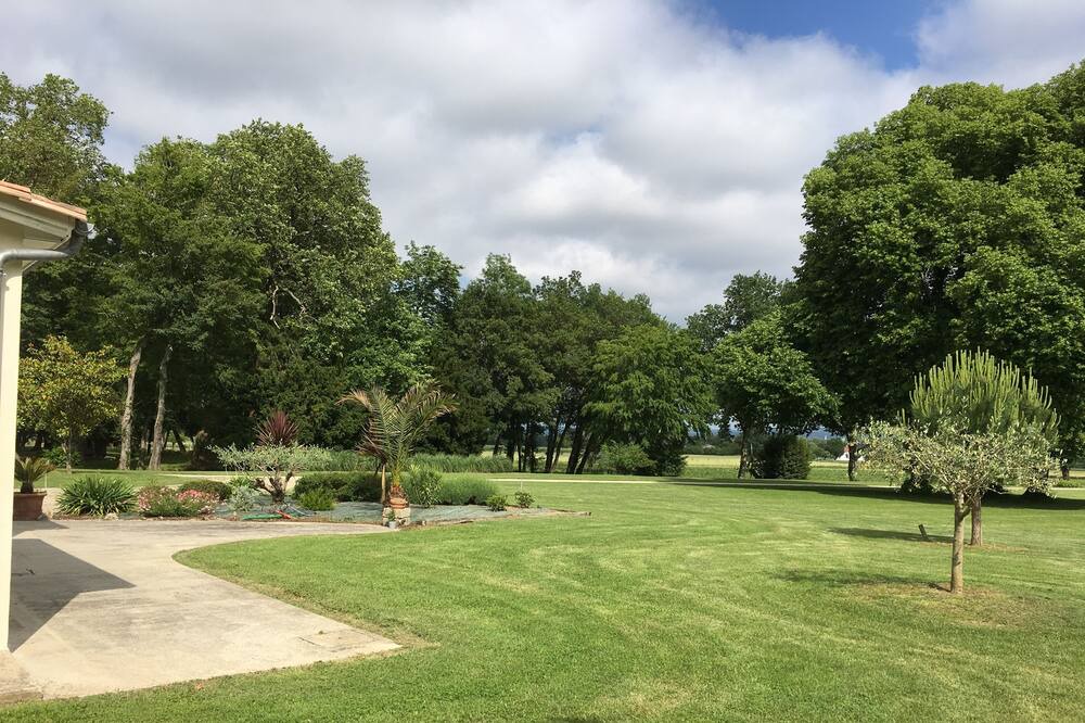 Photo of Outdoor in Clairac