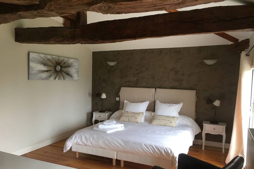 Photo of Bedroom in Clairac