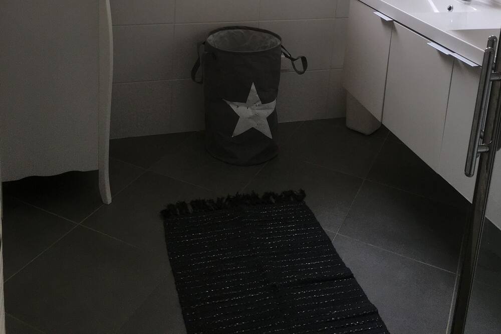Photo of Bathroom in Clairac