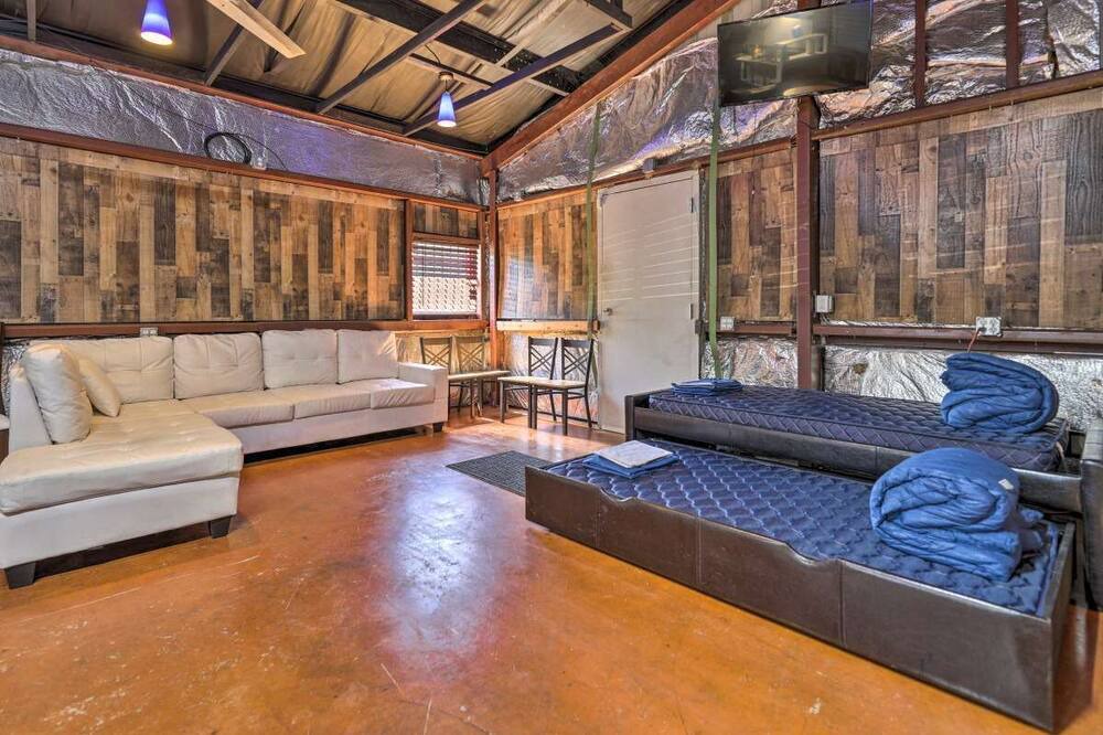 Photo of Livingroom in Greater East End