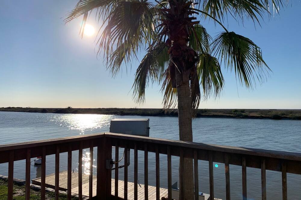Photo of Patio Balcony in Elmaton