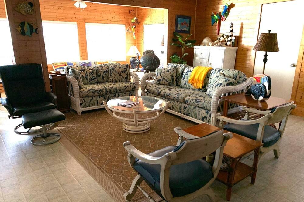 Photo of Livingroom in Elmaton